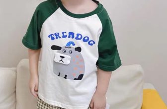 [🆕🇻🇳] EM BÉ HON – Được có mặt trong những khoảnh khắc lớn lên của các em bé – luôn là điều mà tiệm tự hào nhất! 🧑‍🧒❤️️👶⭐️ #feedback chiếc áo Trendog + kính mát của shop  áo chỉ còn sẵn vài chiếc thôi ạ.
Bé trai / gái phối mặc cùng rất xinhh nha.  Inbox shop để chốt ngay 1 cá , shares-0✔️ , likes-0❤️️ , date-2024-05-14 14:32:18🇻🇳🇻🇳🇻🇳📰🆕