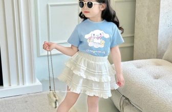 [🆕🇻🇳]  Tiệm cô Kul by Dinh Thuong luôn mang tới những sản phẩm chất lượng, đẹp mắt, theo trend 🧑‍🧒❤️️👶⭐️ Ui đổi gió với tông xanh trắng sang chảnh êm dịu nè các mom ơi. Áo cotton 4c hoạ tiết Melody, chân váy ren bồng bềnh mềm mát. Mẹ nào ko thích hồng thì chuy , shares-0✔️ , likes-1❤️️ , date-2024-05-21 18:45:28🇻🇳🇻🇳🇻🇳📰🆕