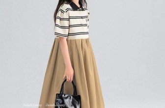 [🆕🇻🇳] Kiddie Kiddo – Thời trang trẻ em cao cấp 🧑‍🧒❤️️👶⭐️ Váy cực xinh style basic.Thân trên cotton cổ đức, thân dưới kaki mềm mát. Mẹ nào thích kiểu xinh đơn giản chắc chắn mê em này ạ
Size: 2-3y 3-4y 4-5y 5-6y  , shares-0✔️ , likes-8❤️️ , date-2024-06-27 20:32:11🇻🇳🇻🇳🇻🇳📰🆕