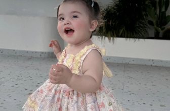 [🆕🇻🇳]  BB design – Chuyên đồ thiết kế dành cho mẹ và công chúa nhỏ 🧑‍🧒❤️️👶⭐️ Mật Ong diện váy nhà BB cưng quá ạ
Nay cô ấy hết ghét mang váy rồi
, shares-0✔️ , likes-24❤️️ , date-2024-05-20 16:43:13🇻🇳🇻🇳🇻🇳📰🆕