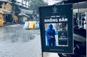 [🆕🇻🇳] YaMe Shop – You Are My Everything 👕 Top1Fashion 👗  MƯA LỚN QUÁ MỌI NGƯỜI ƠI..
Ai chưa có áo mưa thì ghé cửa hàng YaMe nhận ÁO MƯA MIỄN PHÍ, ko cần mua hàng.
Đường mưa trơn trợt, mọi người chạy về cẩn thận , shares-5✔️ , likes-16K❤️️ , date-2024-05-14 22:41:32🇻🇳🇻🇳🇻🇳📰🆕