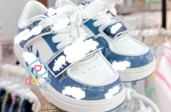 [🆕🇻🇳]  Door to door – Chuyên quần áo, giày dép và phụ kiện cho bé 😎❤️️⭐️ Mẫu giày hot nhất hiện nay vừa mềm, êm và siêu nhẹ đã về sẵn rồi mẹ ơi!!!
Đế siêu mềm, cực êm và nhẹ như xốp luôn ạ.
Thiết kế phom thể thao năng động cùng  , shares-0✔️ , likes-0❤️️ , date-2024-05-31 20:34:22🇻🇳🇻🇳🇻🇳📰🆕