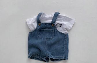 [🆕🇻🇳]  Hello Bébe ▪️ Shop chuyên order Quảng Châu 🧑‍🧒❤️️👶⭐️ Set yếm bò kèm áo phông
Size 73: 7-9kg
Size 80: 9-11kg
Size 90: 11-13kg
Size 100: 13-15kg
Hang oder
, shares-0✔️ , likes-2❤️️ , date-2024-05-26 22:07:19🇻🇳🇻🇳🇻🇳📰🆕