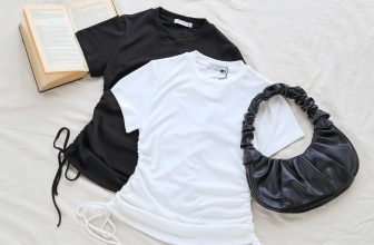 [🆕🇻🇳] MADELEN By LEN – Dành cho những cô nàng thích sự thời thượng đa phong cách 👕 Top1Fashion 👗  𝐂𝐢𝐧𝐜𝐡 𝐓𝐨𝐩| Gửi tới cậu chiếc áo thun đơn giản mà không đơn điệu với điểm nhấn rút eo nhẹ nhàng. Một chi tiết được Len tinh chỉnh kỹ lưỡng để tạo hiệu ứng v , shares-3✔️ , likes-20❤️️ , date-2024-05-20 17:51:02🇻🇳🇻🇳🇻🇳📰🆕