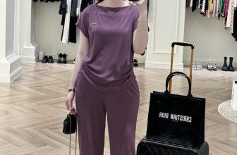 [🆕🇻🇳] Thời Trang Cao Cấp HXD 👕 Top1Fashion 👗  Set bộ về thêm rồi ạ đẹp xuất sắc ce nha
Mặc du lịch , đi chơi đều okla
Đẹp & Chất ! Xịn xò quá ạ
Hack chân dài miên man như siêu mẫu nha chị em !  , shares-1✔️ , likes-72❤️️ , date-2024-06-03 02:40:38🇻🇳🇻🇳🇻🇳📰🆕