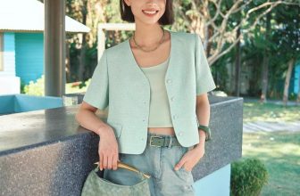 [🆕🇻🇳] Băngshop Xuất Khẩu- 14E Hàng Chuối 👕 Top1Fashion 👗  Em khoác lửng Efini chắc sẽ làm các ce hài lòng! Dáng lửng đúng trend, kiểu suông ce nhé, chống chỉ định các nàg thik dáng ôm, mà mặc suông trẻ lắm ạ, nhìn , shares-0✔️ , likes-1❤️️ , date-2024-06-06 19:55:40🇻🇳🇻🇳🇻🇳📰🆕