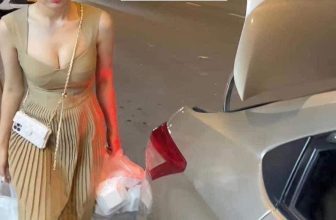 [🆕🇻🇳] Shop mẹ bé Hồng Ánh authenic 😎❤️️⭐️  Tự dưng saleee mng uii. Sét 2 bra Uk không gọng nhé. Khách em mấy đợt tìm loại ko gọng mà dòng push ngực siêu đẹp thì em này chính là chân ái luôn. Mang c , shares-1✔️ , likes-10❤️️ , date-2024-06-05 17:40:02🇻🇳🇻🇳🇻🇳📰🆕