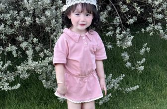 [🆕🇻🇳]  Queen Baby House – Chuyên đồ baby – 𝗤.𝗕 𝗦𝘁𝘂𝗱𝗶𝗼 – 𝗠𝗮𝗱𝗲 𝗜𝗻 𝗩𝗶𝗲𝘁 𝗡𝗮𝗺 – 𝗗𝗲𝘀𝗶𝗴𝗻 𝗕𝘆 𝗤𝘂𝗲𝗲𝗻 🧑‍🧒❤️️👶⭐️ 𝐗𝐢𝐧 𝐜𝐡𝐚̀𝐨 𝐞𝐦 𝐛𝐞́ 𝐧𝐡𝐚̀ 𝐐𝐮𝐞𝐞𝐧 𝐁𝐚𝐛𝐲 𝐇𝐨𝐮𝐬𝐞 !
Mỗi ngày một outfit dành cho bé cưng , chiếc body mà mami mê mẩn trong livetream hôm qua đây ạsize chart : 90  , shares-1✔️ , likes-50❤️️ , date-2024-06-12 14:04:42🇻🇳🇻🇳🇻🇳📰🆕