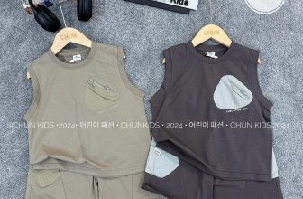 [🆕🇻🇳]  CHUNKids.vn – (Chun Kids )-Cửa hàng quần áo sơ sinh & trẻ em 🧑‍🧒❤️️👶⭐️ Oi bức khó chịu ghê các bác nhờ
Thôi thì cứ sắm mấy mã ba lỗ cotton đơn giản dễ mặc mà mát mẻ như này cho con thui ạ
Full size 18->38kg
Chấm (•) inbox để , shares-0✔️ , likes-22❤️️ , date-2024-06-15 13:04:07🇻🇳🇻🇳🇻🇳📰🆕