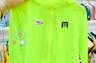 [🆕🇻🇳] Door to door Q6 – Chuyên quần áo, giày dép và phụ kiện cho bé 🧑‍🧒❤️️👶⭐️ Áo đi nắng cho bé siêu mịn, mát rười rượi và siêu mềm mướt luôn mẹ nha!!!
Chất liệu vải từ polyester cùng spandex mang đến sự mềm mại, mịn mướt và siêu má , shares-0✔️ , likes-0❤️️ , date-2024-06-19 16:48:30🇻🇳🇻🇳🇻🇳📰🆕