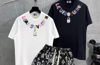 [🆕🇻🇳]  Gấu Kids Shop – Cửa hàng quần áo 🧑‍🧒❤️️👶⭐️ 2 mã B.est S.eller hếtttt giờ về bù e mới dám up  Mã này 10 ng nhận, 9 ng ưng lun
Có s.ize mấy bố con m.ặc đôi hơi bị iu^^ Full sz 10-75kggg
Chỉ từ #1xx/ , shares-0✔️ , likes-4❤️️ , date-2024-06-18 17:24:54🇻🇳🇻🇳🇻🇳📰🆕