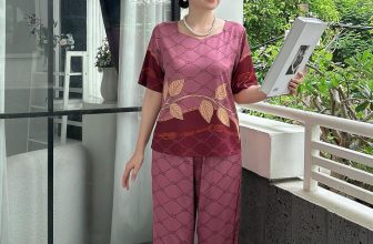 [🆕🇻🇳] Xưởng Sỉ Đồ Bộ Xinh – Nyn – Xưởng may trực tiếp sản xuất thời trang nữ 👕 Top1Fashion 👗   Món Quà Tuyệt Vời Cho Mẹ Yêu- Bộ lụa trung niên cao cấp
Chất lụa Latin  mềm mịn   , thoáng mát , không nhăn nhàu
Quần có túi sâu, hàng may kỹ, chuẩn đẹp, , shares-0✔️ , likes-2❤️️ , date-2024-06-25 16:00:33🇻🇳🇻🇳🇻🇳📰🆕