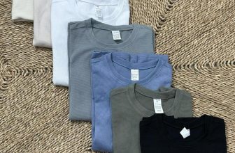 [🆕🇻🇳]  Măng Kids chuyên các mặt hàng xuất dư, xuất xịn 😎❤️️⭐️ 58 đô đó anh chị em
Cận chất đẹp nao lòng, cực mịn mềm như len đó
( cotton tổ ong dày mịn)
Áo có cúc lịch sự mặc đi làm đi chơi
Hàng dư cực hiếm
size s: , shares-0✔️ , likes-1❤️️ , date-2024-07-05 22:02:41🇻🇳🇻🇳🇻🇳📰🆕