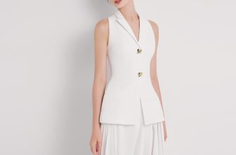 [🆕🇻🇳] DeNio – Phá bỏ lối mòn cũ của thời trang Việt 👕 Top1Fashion 👗  Daria K- lapel Modern Gile (DN0667)
Color: White
Price: 1.850.000đMartha Pleated Long Pants (DN0639)
Color: White
Price: 1.690.000đ
_______
𝐃𝐄𝐍𝐈𝐎
Hours:  , shares-0✔️ , likes-13❤️️ , date-2024-06-29 16:40:09🇻🇳🇻🇳🇻🇳📰🆕