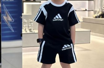 [🆕🇻🇳] Chang’s store – kids 🧑‍🧒❤️️👶⭐️ SET ĐỒ BEST SELLER NHÀ Chang’s store – kids ĐÃ CẬP BẾN FULL SZ RỒI Ạ . MỜI BAME VỢT NHANH CHO BÉ NHÉ .   #ĐÃ_LÊN_KỆ_SẴN
, shares-0✔️ , likes-10❤️️ , date-2024-07-04 18:01:41🇻🇳🇻🇳🇻🇳📰🆕