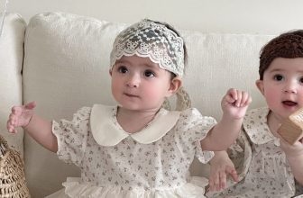 [🆕🇻🇳] BÉ BÉ by Jang Store – Cửa hàng quần áo sơ sinh & trẻ em 🧑‍🧒❤️️👶⭐️  Romper váy voan hoa nhí chất đẹp, màu xinh, dáng xịn, còn chờ gì mà ba mẹ không inb BÉ BÉ ngay ạ
, shares-0✔️ , likes-0❤️️ , date-2024-07-03 13:59:53🇻🇳🇻🇳🇻🇳📰🆕