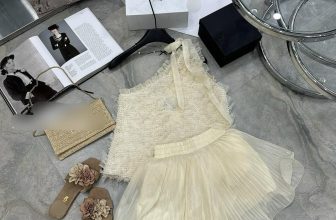 [🆕🇻🇳] Shop HUYỀN HIHI 👕 Top1Fashion 👗  Em không thích lên lớp, nhưng em lại lớp diu (love you).
set đủ sz sm ạ
Add : Shop HUYỀN HIHI
(Cách cửa hàng cũ 7,8 nhà cùng chiều hướng lên ngọc hồi )
Z , shares-0✔️ , likes-2❤️️ , date-2024-07-05 15:45:27🇻🇳🇻🇳🇻🇳📰🆕