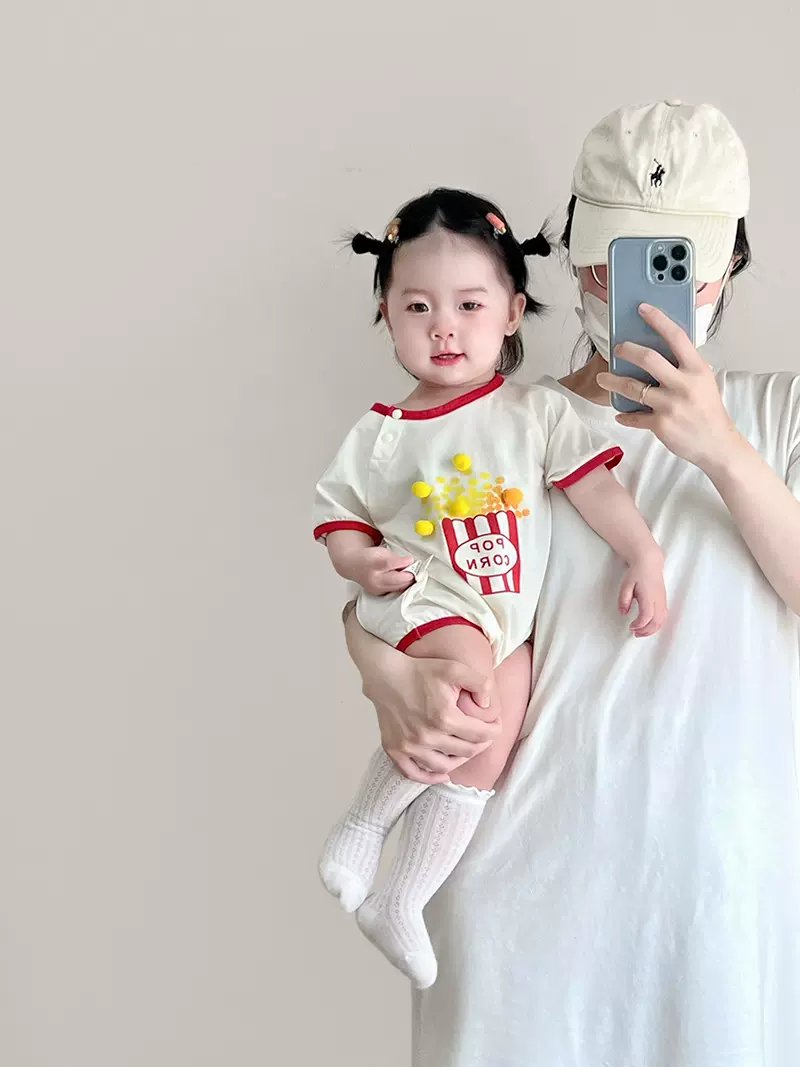 [🆕🇻🇳] L’Casta Viet Nam- Đồ trẻ em 🧑‍🧒❤️️👶⭐️  Chiếc đầm hội tụ đủ yếu tố mom tìm kiếm cho bé cưng nhà mình: mềm – nhẹ – lớp lót mịn thấm hút mồ hôi.
Chưa dừng lại ở đó, đầm còn có thiết kế basic khô , shares-0✔️ , likes-10❤️️ , date-2024-07-07 15:13:55🇻🇳🇻🇳🇻🇳📰🆕