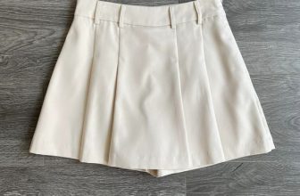 [🆕🇻🇳] ViS Store 👕 Top1Fashion 👗  3XPR3S- SKORT
Short váy dài 38-40cm. Thiết kế xếp li trẻ trung, form dáng thoải mái. Chất khaki cotton mịn đẹp và mát, có độ đứng form
Sp00086244
FREESH , shares-0✔️ , likes-8❤️️ , date-2024-07-04 13:38:16🇻🇳🇻🇳🇻🇳📰🆕