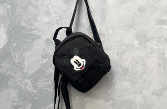 [🆕🇻🇳] Tiệm của Xoăn – Mua sắm & bán lẻ 🧑‍🧒❤️️👶⭐️ SOLD
Balo mini( người lớn mang được ạ)
– Size ngang 20cm, cao 24cm, đáy 5cm
– Cond 8/9 hình 4 có vết ( nút gài bấm có bị nứt vẫn gài được ạ), hình 5 viền m , shares-0✔️ , likes-0❤️️ , date-2024-07-10 16:33:55🇻🇳🇻🇳🇻🇳📰🆕