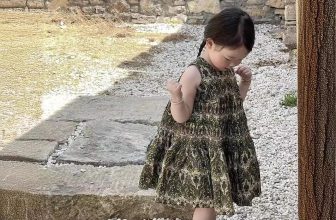 [🆕🇻🇳]  Tiệm Nhà Bơ – Tiệm chuyên đồ trẻ em Quảng Châu, mang style Hàn Quốc năng động cho bé 🧑‍🧒❤️️👶⭐️ Váy sale web còn di nhứt sz90 #189k chất này e về rồi dày dặn xinh ahh, hốt lẹ màu lạ ạ
, shares-0✔️ , likes-3❤️️ , date-2024-07-08 01:59:53🇻🇳🇻🇳🇻🇳📰🆕