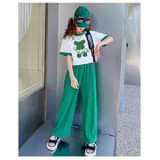 Có thể là hình ảnh về 1 người và văn bản