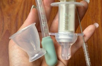 [🆕🇻🇳]  Suzanna Nguyen  (Suzanna Nguyen) – Best choice for your baby! 🧑‍🧒❤️️👶⭐️ Dụng cụ uống thuốc #EmmaKids 2 in 1 cho bé
Thiết kế đặc biệt của dụng cụ sẽ giúp mẹ cho bé uống thuốc một cách dễ dàng, nhanh chóng mà không ảnh hưởng đến  , shares-0✔️ , likes-1❤️️ , date-2024-07-21 02:00:39🇻🇳🇻🇳🇻🇳📰🆕