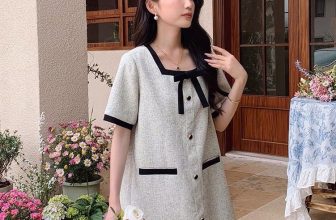 [🆕🇻🇳] COCOMAY – Design Store – Thương hiệu Thời trang – Công sở, Sự kiện 👕 Top1Fashion 👗   Váy Suông Phối Viền Mới Cho Mùa Thu
𝐊𝐚𝐫𝐥𝐥𝐚 𝐃𝐫𝐞𝐬𝐬 _ 𝐆𝐡𝐢 | 𝐚 𝐥𝐢𝐭𝐭𝐥𝐞 𝐥𝐢𝐠𝐡𝐭𝐧𝐞𝐬𝐬 𝐟𝐨𝐫 𝐅𝐚𝐥𝐥
Thiết kế độc đáo: Chiếc váy suông với cổ vuông, tạo nét thanh lịc , shares-0✔️ , likes-0❤️️ , date-2024-08-04 21:48:32🇻🇳🇻🇳🇻🇳📰🆕