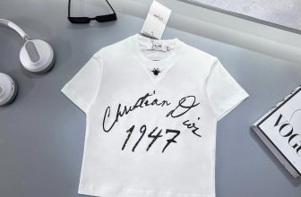 [🆕🇻🇳] Bum Kids – Cửa hàng quần áo cho bé 🧑‍🧒❤️️👶⭐️ Áo Tee Dior , Gucci bản basic ss24 về tại shop     • size 100-160 ( 14kg – 45kg ) BUM KIDS – CỬA HÀNG QUẦN ÁO CHO BÉ
, shares-0✔️ , likes-1❤️️ , date-2024-08-05 17:02:43🇻🇳🇻🇳🇻🇳📰🆕