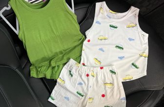 [🆕🇻🇳] ĐẬU ĐỎ – Đồ Sơ Sinh MẸ & BÉ 🧑‍🧒❤️️👶⭐️ NEW!!!!!
Post 1 cái là các mẹ đổ đứ đừ chưa ạ. Bộ ba lỗ cool cool siêu mát lạnh update thêm hoạ tiết mới với chất vải mềm hơn mát hơn. Chạm tay rất rõ sự  , shares-0✔️ , likes-9❤️️ , date-2024-08-08 16:37:48🇻🇳🇻🇳🇻🇳📰🆕