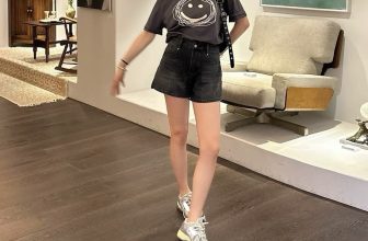[🆕🇻🇳] Hạnh boutique – Hàng Xách Tay và VNXK 👕 Top1Fashion 👗  Quần short le ví hàng dư xịn, đẹp nức mũi siêu chất luôn. siêu đẹp luôn các bác ạ chỉ tiếc ko có nh thôi, co giãn . Màu đánh siêu đẹp ạ , mẫu sooc dư xịn m , shares-0✔️ , likes-2❤️️ , date-2024-08-09 23:30:03🇻🇳🇻🇳🇻🇳📰🆕