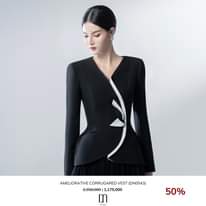 Có thể là hình ảnh về 1 người và văn bản