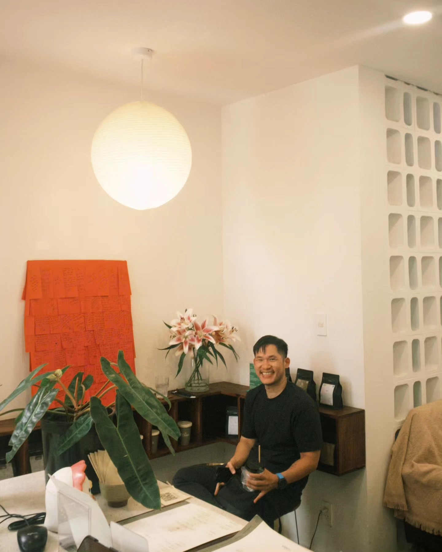 [☕️🇻🇳] The Comma coffee 🥤 Top1Coffee ☕️ Đầu tuần đáng iu thế  ——————————
 The Comma Coffee
 21 Hoa Mai, phường 2, quận Phú Nhuận 
 Opening hour | 8: , shares-0✔️ , likes-8❤️️ , date-2024-08-18 17:14:26🇻🇳🇻🇳🇻🇳📰🆕