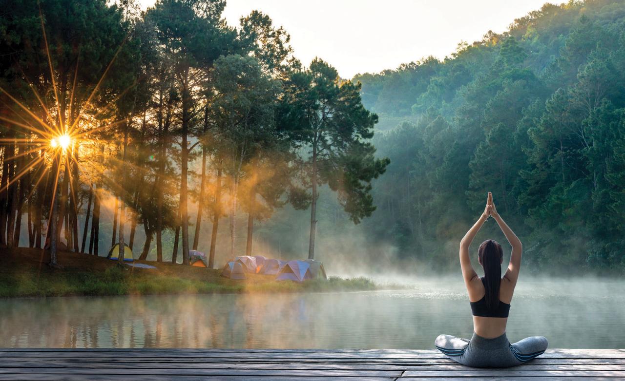 Tập yoga ngoài trời có tốt không? [🆕🇻🇳] bazaarvietnam.vn