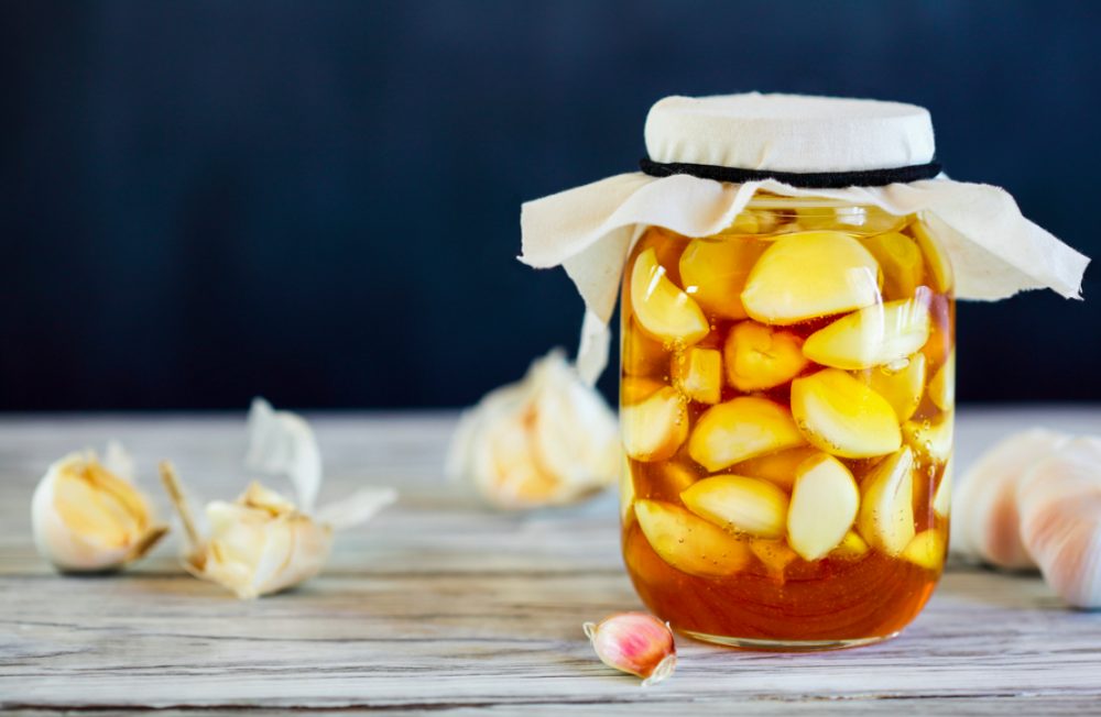Cách uống tỏi ngâm mật ong