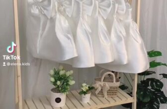 [🆕🇻🇳] Elena Kids – Thời Trang Thiết Kế Bé Gái – Thương hiệu thời trang cao cấp cho bé với những mẫu váy thiết kế riêng độc quyền 🧑‍🧒❤️️👶⭐️ <3 Hàng thiết kế độc quyền của Elena Kids nha các mom ơi. Váy may 2 lớp xịn xò, lớp ngoài tafta nhập ngoại đứng phom sang trọng, lớp lót trong là lụa mị , shares-140✔️ , likes-61K❤️️ , date-2022-08-10 00:13:27🇻🇳🇻🇳🇻🇳📰🆕