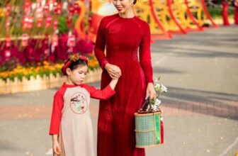 [🆕🇻🇳]  Phương Nguyễn Silk chuyên thiết kế áo dài trẻ em, áo dài mẹ & bé 🧑‍🧒❤️️👶⭐️ Cảm ơn siêu mẫu Hà Anh luôn tin tưởng và đồng hành cùng thương hiệu áo dài PNS!  #Tetsumvay
#Aodaikhandongchobe
#AodaiPhuongNguyenSilk
, shares-0✔️ , likes-6❤️️ , date-2023-01-16 15:39:08🇻🇳🇻🇳🇻🇳📰🆕