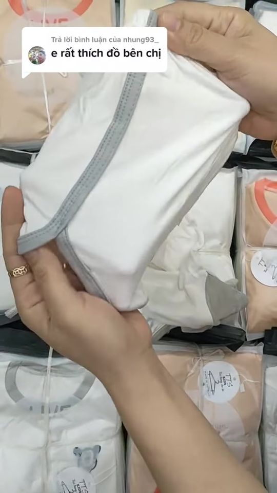 [🆕🇻🇳]  ỐC SHOP – Quần áo trẻ em 🧑‍🧒❤️️👶⭐️ XẢ HÀNG + MIỄN SHIP
 SALE 185k/ 5 BỘ
 CHẤT THUN LẠNH CỰC CHẤT VÀ MÁT
 KIỂM TRA HÀNG KHÔNG ƯNG TỪ CHỐI THANH TOÁN NHA CÁC MOM
 SIZE TỪ 6-18kg
 , shares-964✔️ , likes-51K❤️️ , date-2023-03-21 23:11:38🇻🇳🇻🇳🇻🇳📰🆕