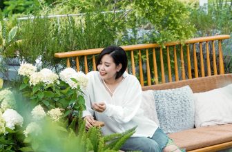 [☕️🇻🇳] ForDeer – Coffee with tree 🥤 Top1Coffee ☕️ Góc check in mới của Rừng!!!!Thu sang rồi ghé Rừng chụp bộ ảnh mới thôi. Năm nay Rừng đầu tư hẳn cả vườn hoa lá, không đến che , shares-1✔️ , likes-9❤️️ , date-2023-08-25 01:33:02🇻🇳🇻🇳🇻🇳📰🆕