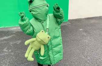 [🆕🇻🇳] Đậu’s House – Chuyên quần áo trẻ em xuất khẩu, xuất dư xịn 🧑‍🧒❤️️👶⭐️ Chú ếch con
Năm nay mẫu hot hit ra sớm quá
Áo phao ếch xịn xò bất chấp thời tiết lại kute xỉu
Chất dày dặn, mũ khoá kéo bao ấm áp
Đảm bảo ấm từ chân , shares-1✔️ , likes-1❤️️ , date-2023-11-13 17:41:33🇻🇳🇻🇳🇻🇳📰🆕