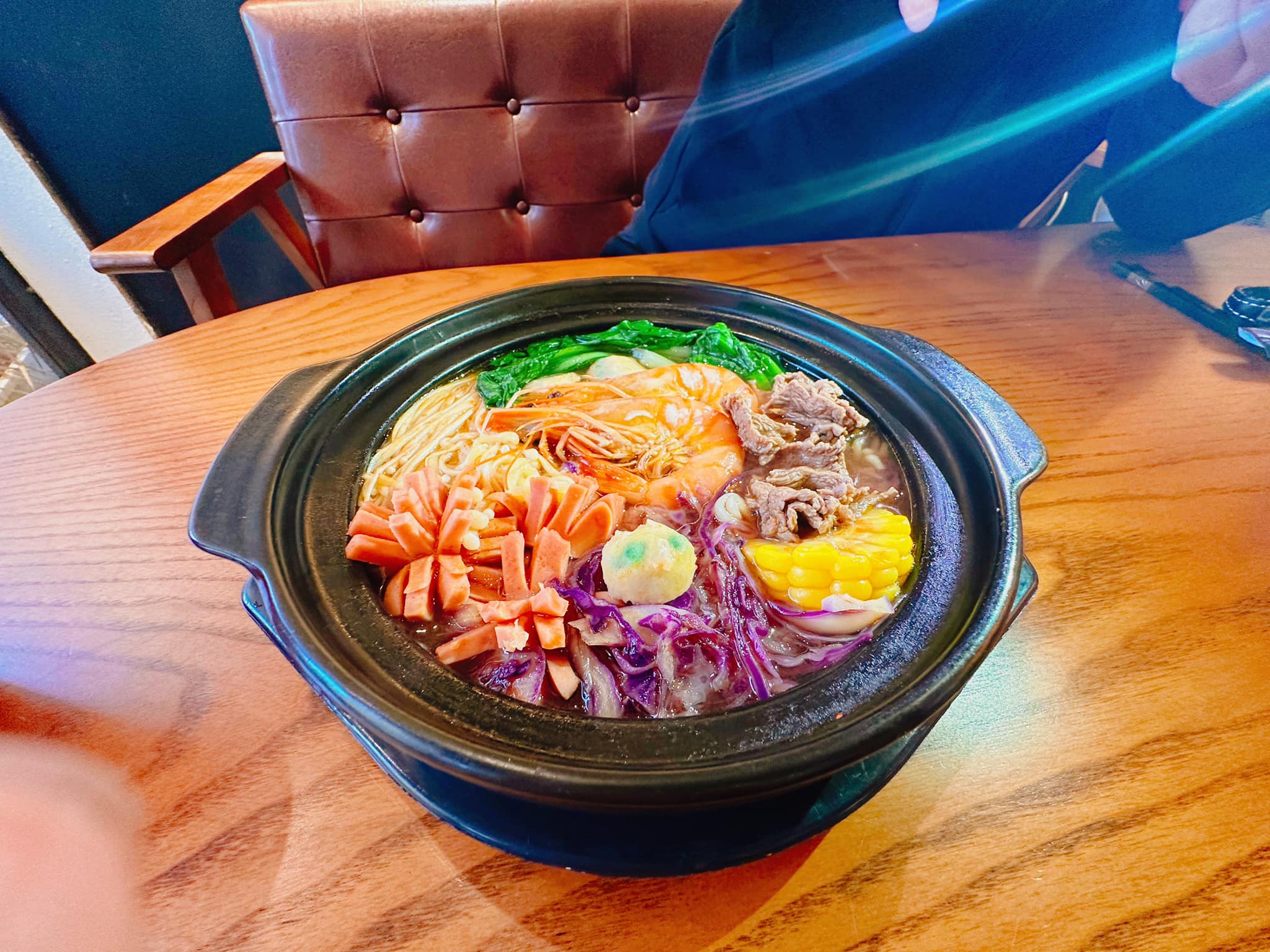 [☕️🇻🇳] Tea and Coffee 1995s Việt Trì 🥤 Top1Coffee ☕️ Trong tô mỳ có tôm mà lại Thiếu người bóc tôm các cậu ạ.
Các Cậu đã có người bóc tôm cho chưa???1995S Tea And Coffee
CS 1 :Số , shares-0✔️ , likes-6❤️️ , date-2023-11-30 21:50:34🇻🇳🇻🇳🇻🇳📰🆕