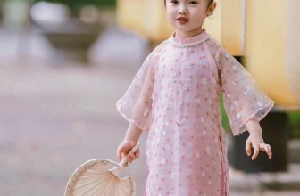 [🆕🇻🇳] HollaBaby – Thiết kế cho bé 🧑‍🧒❤️️👶⭐️  Sét 3 món: Quần chất lụa Ngọc trai, áo 2 lớp (lớp trong lụa , lớp ngoài tơ hoa nha mn), + vòng cổ Ngọc
Eo ui cái màu nhìn phát e mê mẩn luôn.Hoa nhí m , shares-0✔️ , likes-1❤️️ , date-2023-12-08 10:57:35🇻🇳🇻🇳🇻🇳📰🆕