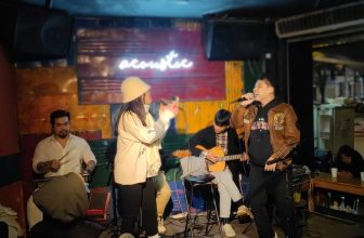 [☕️🇻🇳] Acoustic Cafe 236 Hàng Bông 🥤 Top1Coffee ☕️ – Anh ơi, em muốn hát bài Qua Đêm Nay 1 mình..– Không được, có những việc em không thể làm 1 mình được!!!Đúng vậy, Acoustic  , shares-0✔️ , likes-19❤️️ , date-2024-01-29 21:34:15🇻🇳🇻🇳🇻🇳📰🆕
