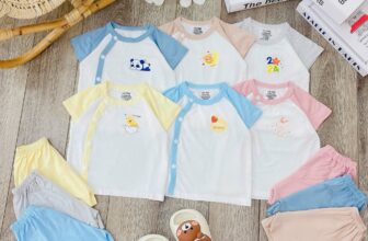 [🆕🇻🇳]  HG Kids – Xưởng Sỉ Quần Áo Cho Bé 🧑‍🧒❤️️👶⭐️ Mẫu bộ cộc khuy bấm mới của xưởng ạ   Bộ sử dụng vải petit mềm mịn, thoáng mát, co dãn tốt, an toàn cho da bé.
Khuy bấm tiện dụng giúp mẹ dễ dàng thay đồ , shares-0✔️ , likes-6❤️️ , date-2024-05-04 20:18:21🇻🇳🇻🇳🇻🇳📰🆕