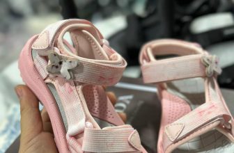 [🆕🇻🇳]  Nhà Mai – Chuyên sỉ lẻ quần áo xuất dư người lớn, trẻ em VNXK 🧑‍🧒❤️️👶⭐️ Em còn vài đôi sandals bé gái
Size 28
#195k
, shares-0✔️ , likes-0❤️️ , date-2024-05-23 14:20:15🇻🇳🇻🇳🇻🇳📰🆕