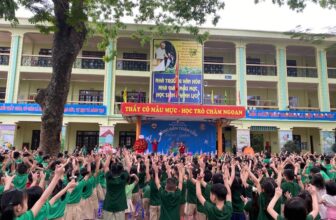 [🆕🇻🇳] Trung Tâm Ngoại Ngữ E3 📚 Top1Learn 📕 Năm nào cũng vậy, cứ đến hè thầy cô sẽ ngắm lại ảnh trong năm học để vơi bớt nỗi nhớ các bạn nhỏ thân yêu … Chúc các con có một kì nghỉ hè thật nhiều niề , shares-0✔️ , likes-1❤️️ , date-2024-07-02 15:00:13🇻🇳🇻🇳🇻🇳📰🆕