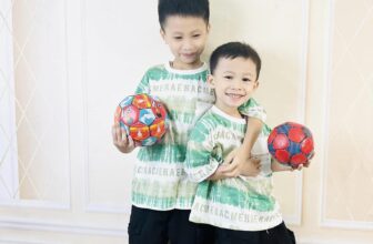 [🆕🇻🇳]  Bon kids chuyên sỉ lẻ quần áo trẻ em quảng châu 🧑‍🧒❤️️👶⭐️ Mix set hàn cho bé trai
Áo 150k
Quần 170k
Cả set 320k free ship
Size 110-150(3-8y) từ 17kg đến 34kg
, shares-0✔️ , likes-2❤️️ , date-2024-07-06 16:36:49🇻🇳🇻🇳🇻🇳📰🆕