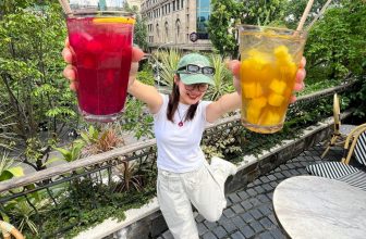 [☕️🇻🇳] All Day Coffee 🥤 Top1Coffee ☕️ Gợi ý của All Day trong những ngày nắng nóng của Hà Nội.
Bạn thuộc đội Xanh Xoài Hương Thảo hay Thanh Long Chanh Vàng?All Day’ , shares-0✔️ , likes-16❤️️ , date-2024-07-15 22:36:03🇻🇳🇻🇳🇻🇳📰🆕