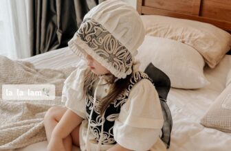 [🆕🇻🇳] 𝗹𝗮 𝗹𝗮 𝗹𝗮𝗺 – chuyên làm đồ thủ công cho mẹ và bé, cover hàng thủ công UK, US…. Và làm đồ thủ công theo yêu cầu 🧑‍🧒❤️️👶⭐️  𝑫𝒊𝒐𝒓𝒂 𝑹𝒐𝒎𝒑𝒆𝒓
—— 𝐷𝑒𝑠𝑖𝑔𝑛 𝑏𝑦 𝑙𝑎 𝑙𝑎 𝑙𝑎𝑚 ——𝑫𝒊𝒐𝒓𝒂 𝑹𝒐𝒎𝒑𝒆𝒓 là sự kết hợp hoàn hảo giữa vẻ đẹp vintage và dễ thương cho bé. Với thiết kế tinh tế, đường nét ren , shares-5✔️ , likes-38❤️️ , date-2024-07-31 13:23:31🇻🇳🇻🇳🇻🇳📰🆕