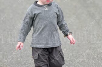 [🆕🇻🇳]  Thóc Fashion – Hàng VNXK thiết kế – REP 1:1 các hãng cho bé trai 🧑‍🧒❤️️👶⭐️  Chào tháng 8 mùa thu Hà Nội – Thời tiết mát mẻ, dễ chịu hẳn luôn rồi
Team bazic lên đồ – Mẫu full cotton dài tay, túi hộp mặc bao hợp mùa này cho bé nè  , shares-1✔️ , likes-54❤️️ , date-2024-07-31 15:16:45🇻🇳🇻🇳🇻🇳📰🆕